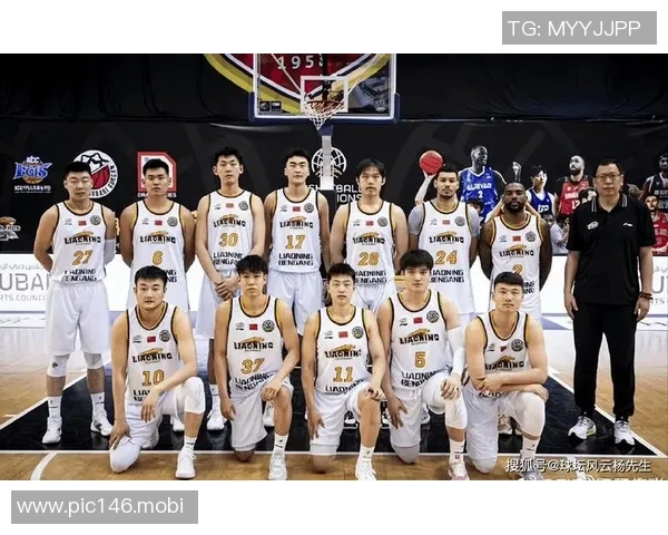 福建男篮分享本场赛场图集：关键时刻稳住，兄弟们好样的